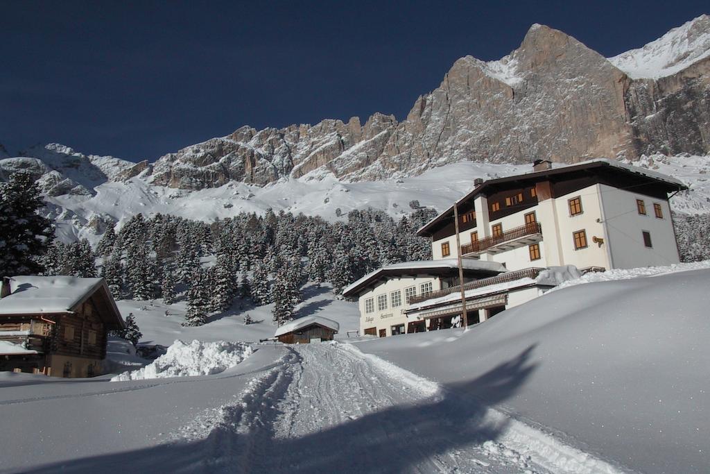 Rifugio Gardeccia Hutte Hotel Pozza di Fassa Luaran gambar