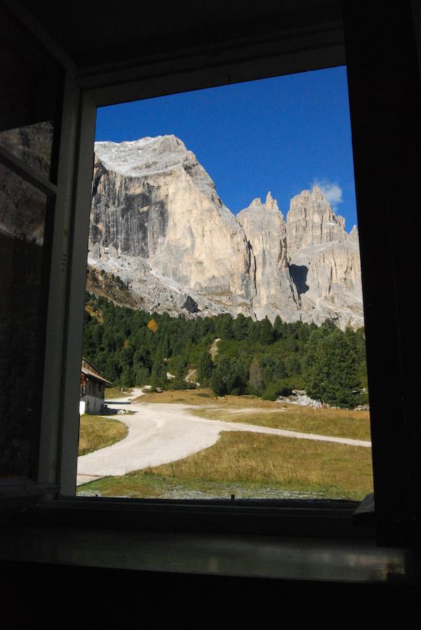 Rifugio Gardeccia Hutte Hotel Pozza di Fassa Bilik gambar